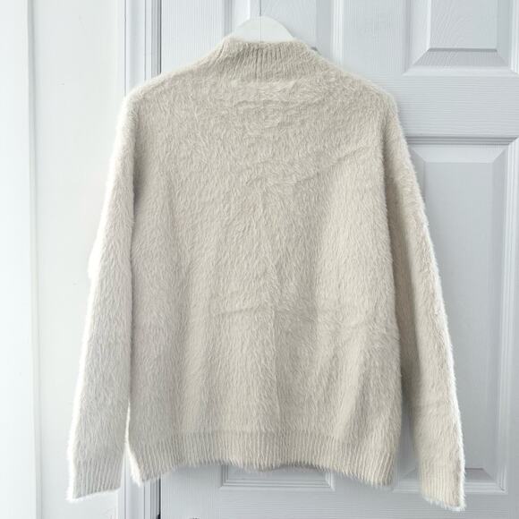 Mersea Iced Latte Cream Chalet Mockneck Fuzzy Knit Kangaroo Pocket Sweater S/M - Picture 11 of 15
